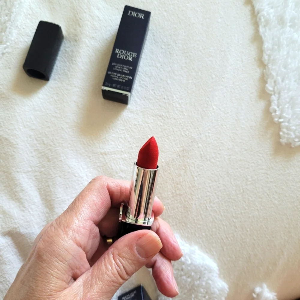 Dior Velvet Red Lipstick Vibrant Classic Shade 999 New Never Used - Picture 7 of 7